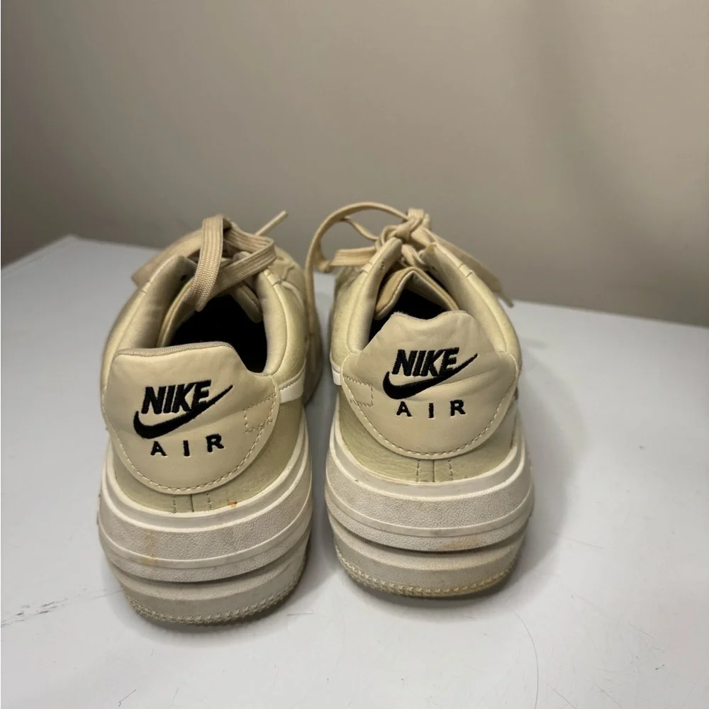 Nike Air Force 1 PLT.AF.ORM Fossil